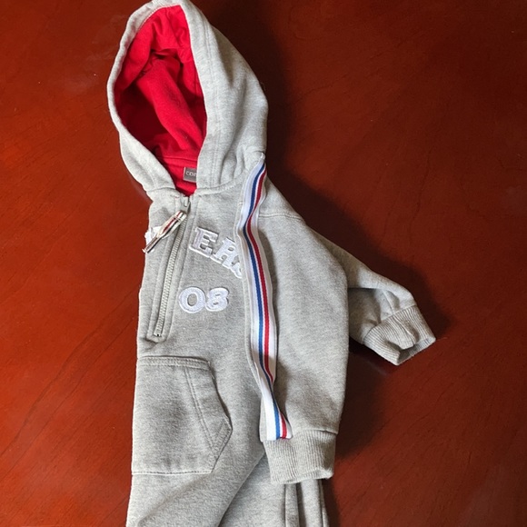 Converse onesie size 18M - Picture 12 of 13